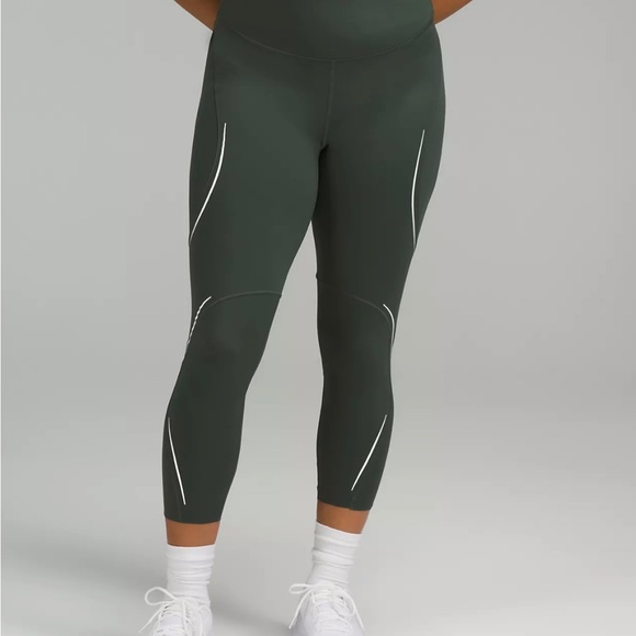 Lululemon - Picture 4 of 6